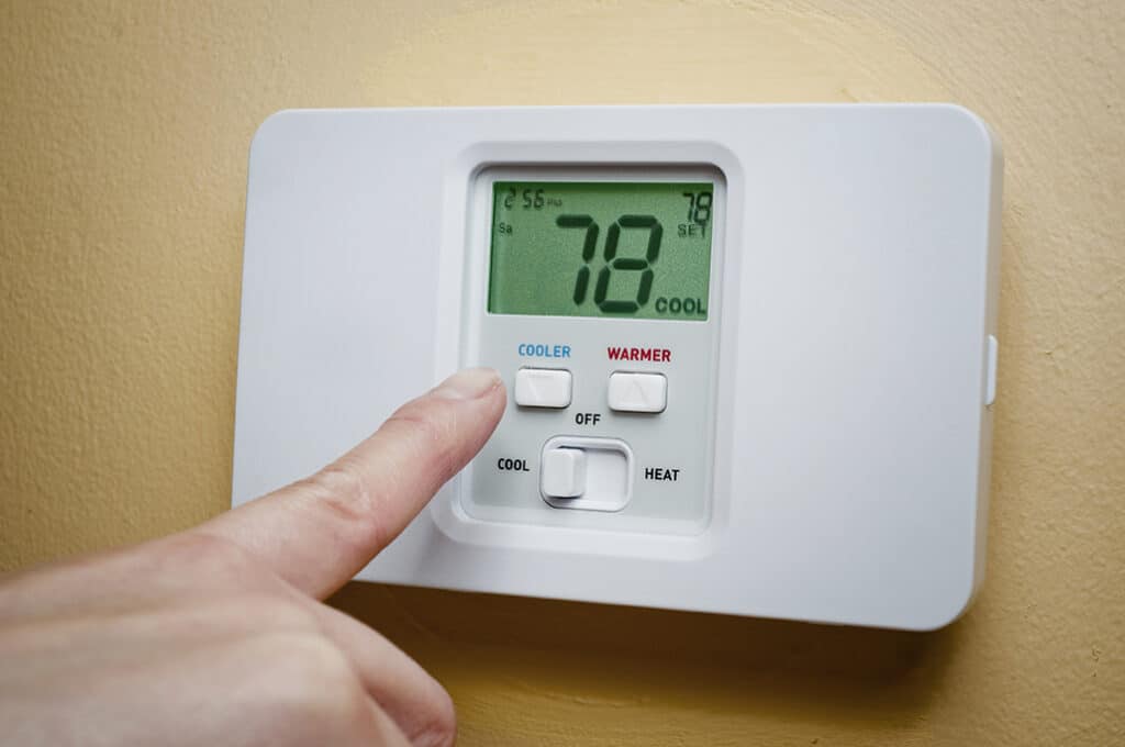 thermostat settings to save money